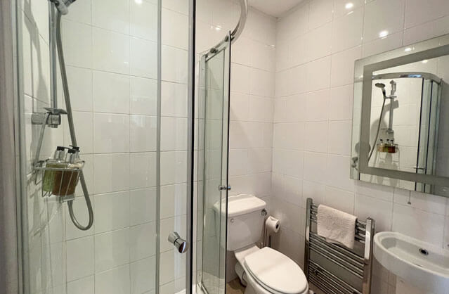 Bath accommodation