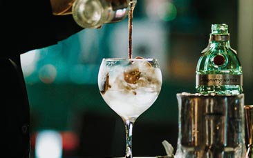 gin tasting masterclass hen party